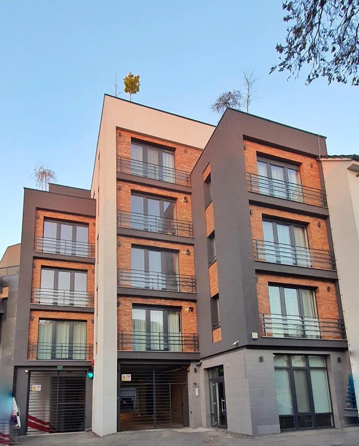 Charlotte Piata Unirii - Free Private Parking 2Bedrooms Apartment Oradea Eksteriør billede