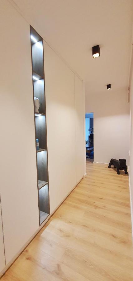 Charlotte Piata Unirii - Free Private Parking 2Bedrooms Apartment Oradea Eksteriør billede