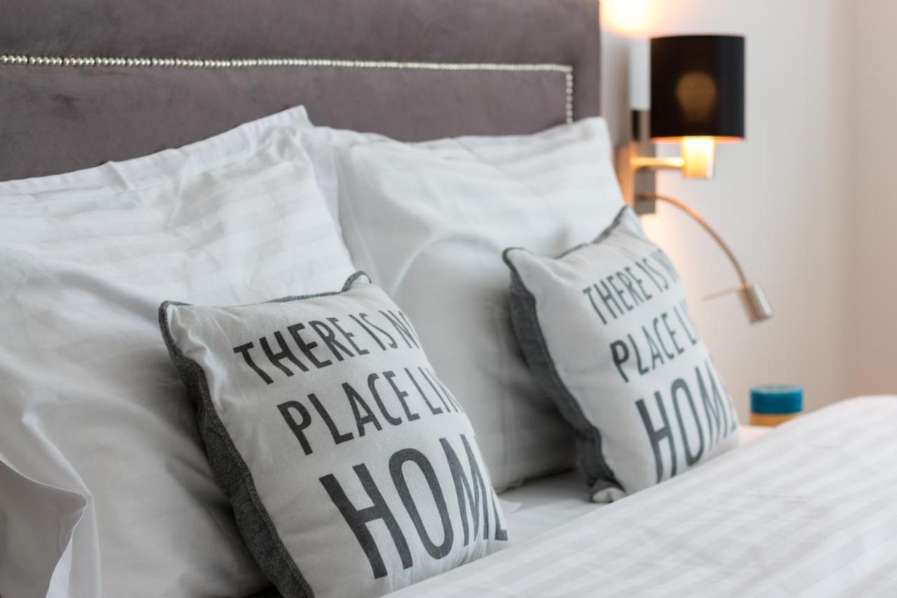 Charlotte Piata Unirii - Free Private Parking 2Bedrooms Apartment Oradea Eksteriør billede