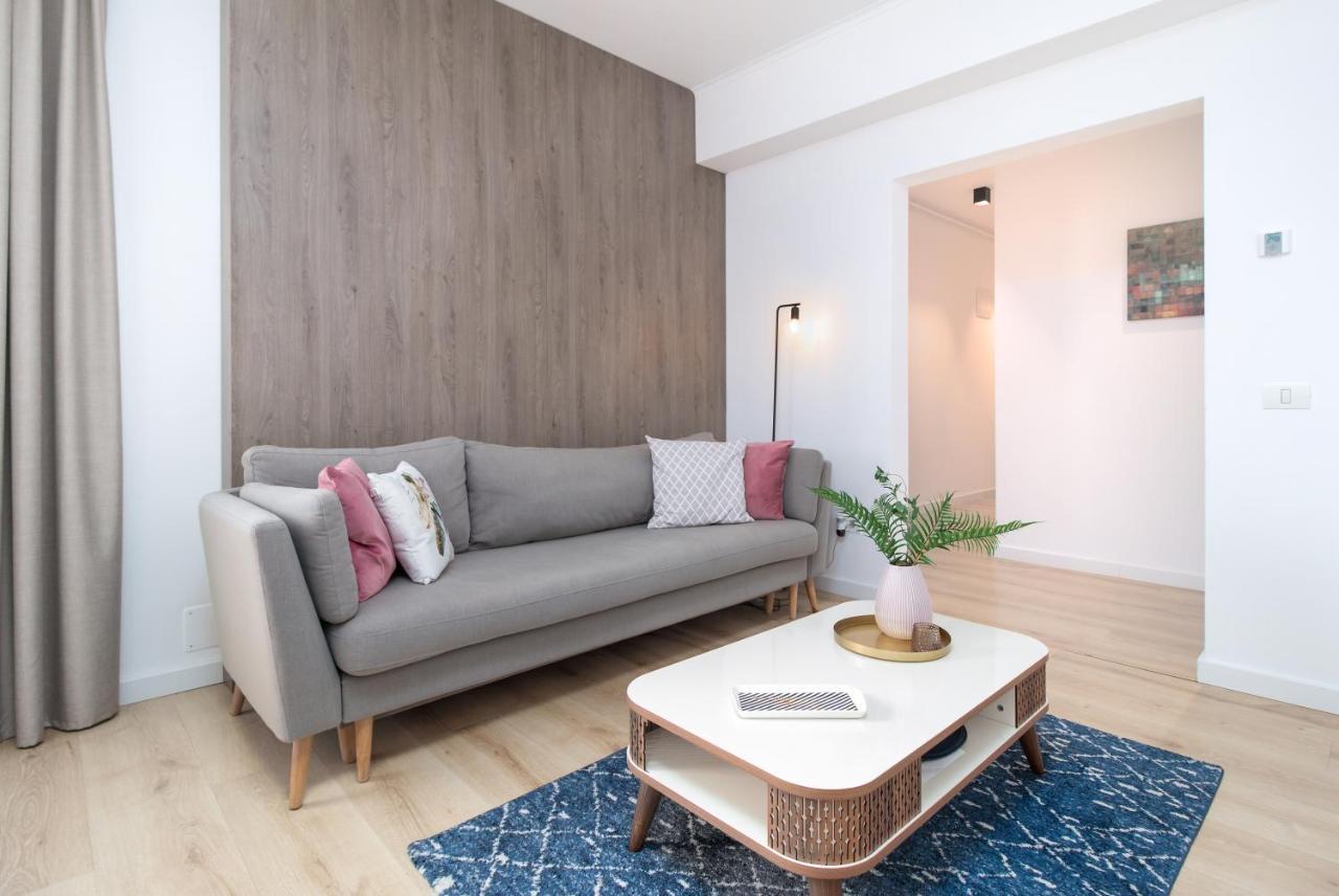 Charlotte Piata Unirii - Free Private Parking 2Bedrooms Apartment Oradea Eksteriør billede