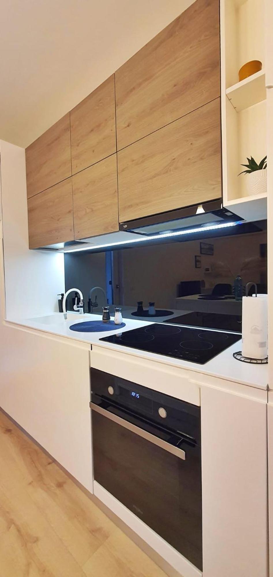 Charlotte Piata Unirii - Free Private Parking 2Bedrooms Apartment Oradea Eksteriør billede