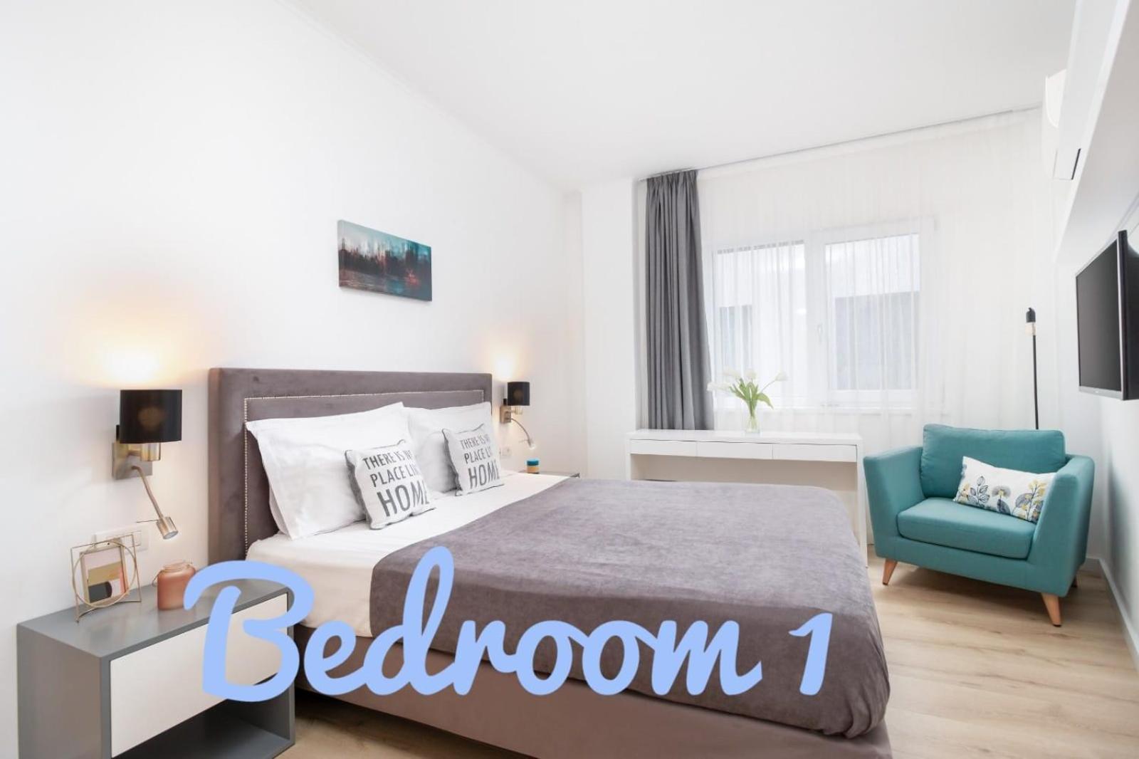 Charlotte Piata Unirii - Free Private Parking 2Bedrooms Apartment Oradea Eksteriør billede