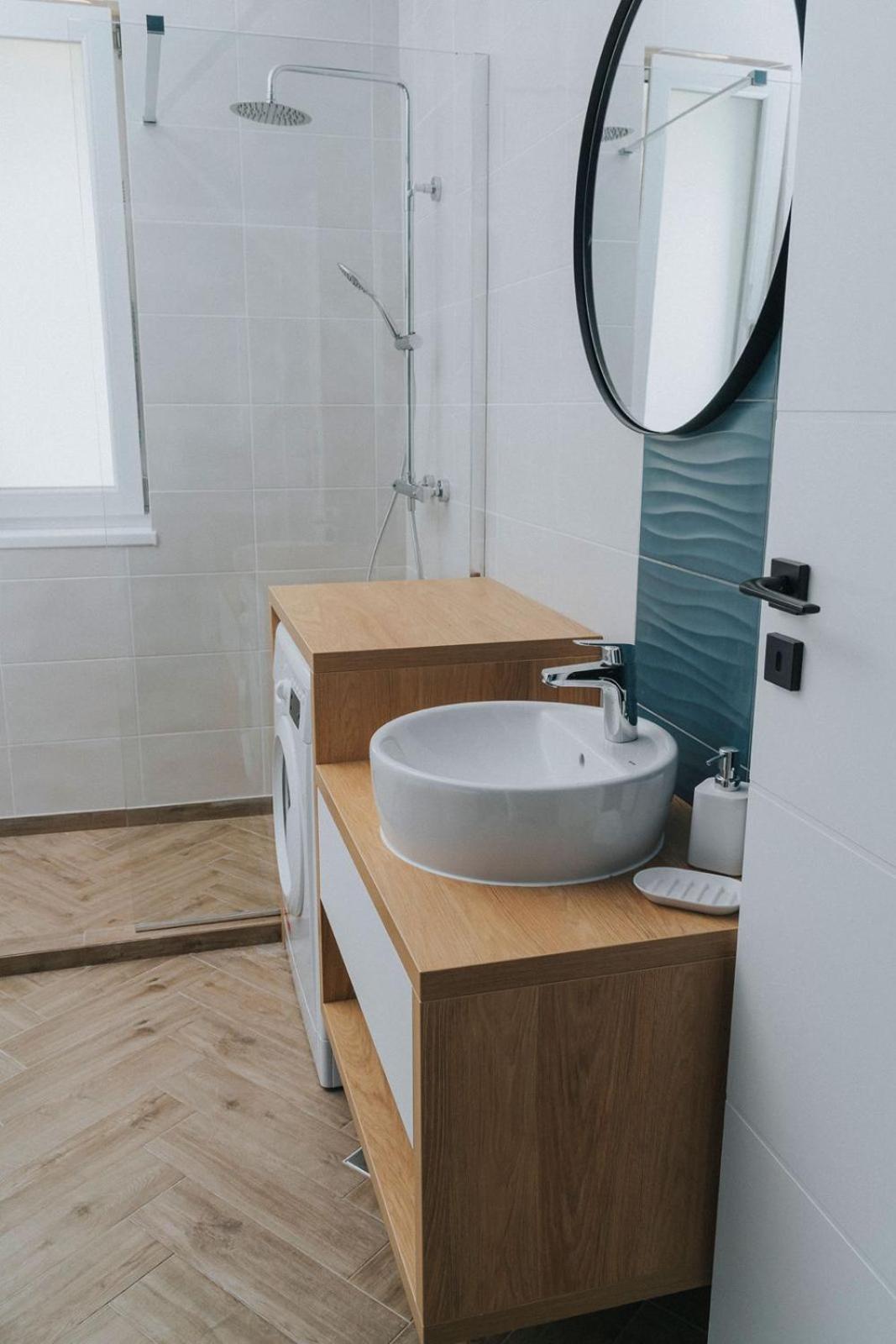 Charlotte Piata Unirii - Free Private Parking 2Bedrooms Apartment Oradea Eksteriør billede